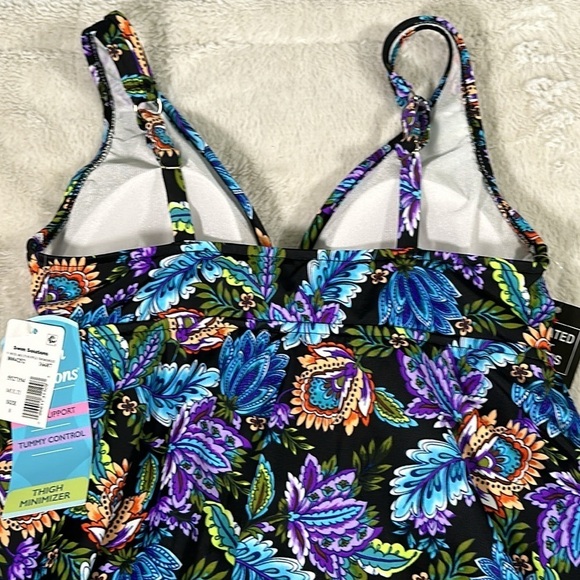 Swim Solutions Boho Paisley Multicolored V-Neck Ruffle one piece Swim Dress sz 8 - Picture 15 of 16